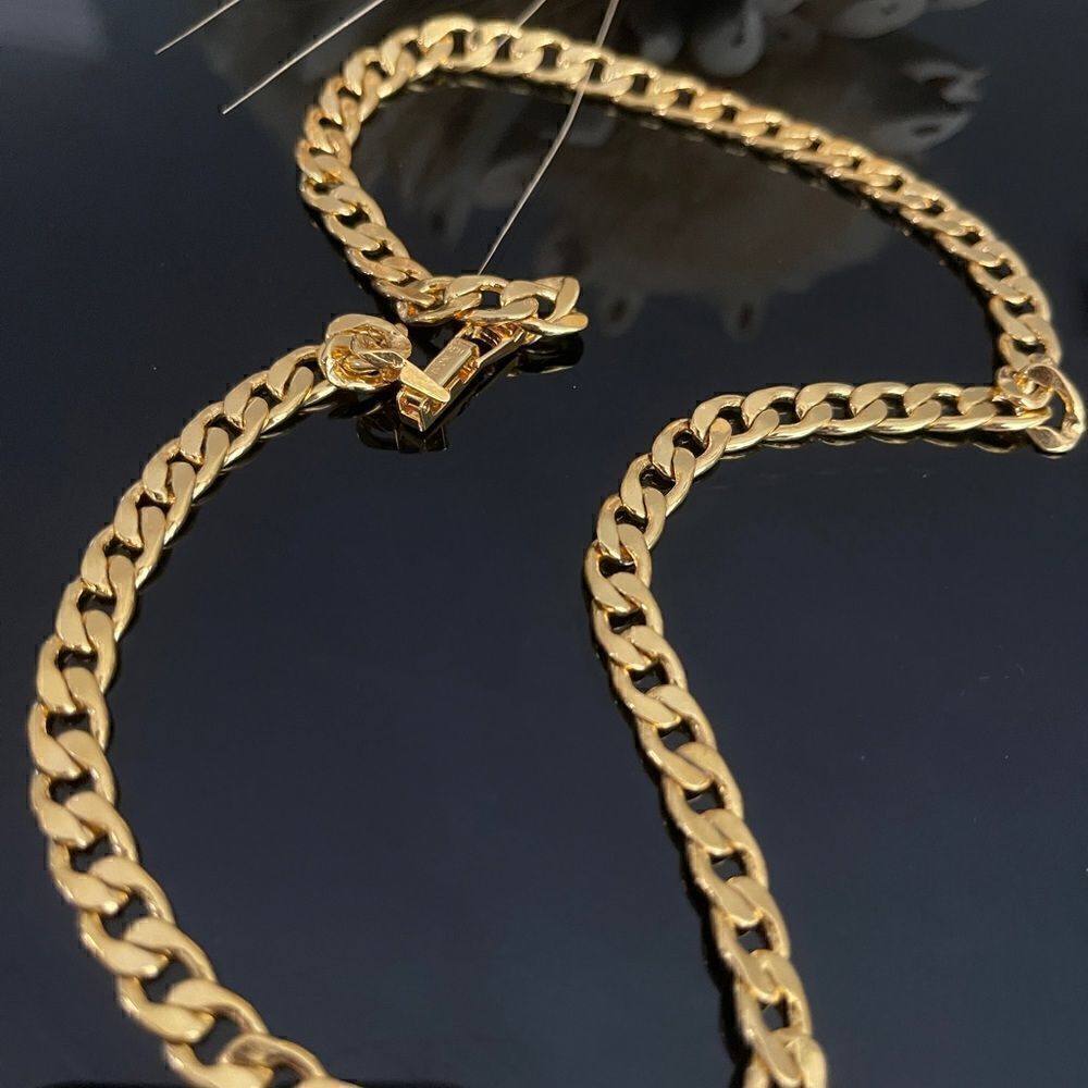 Avon Gold Tone Curb Chain Necklace